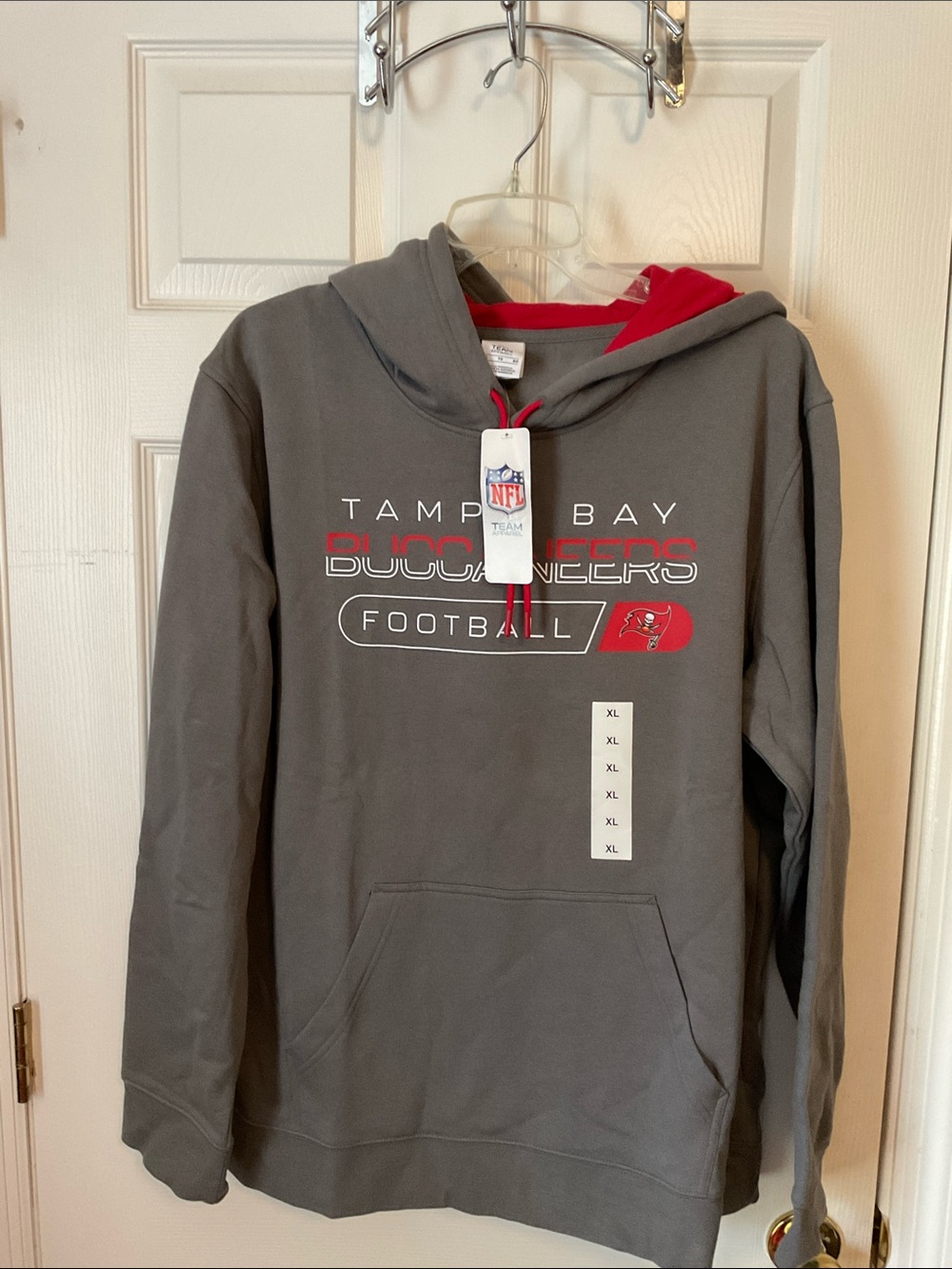 NFL Team Apparel Unisex Tampa Bay Buccaneers Crewneck Sweatshirt Hoodie Size XL